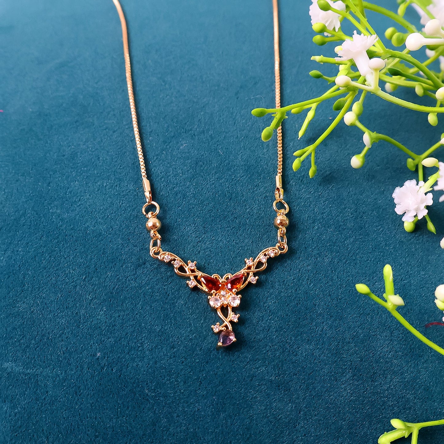 Elegant Butterfly Design Artificial Gold-Plated Pendant Necklace for Women