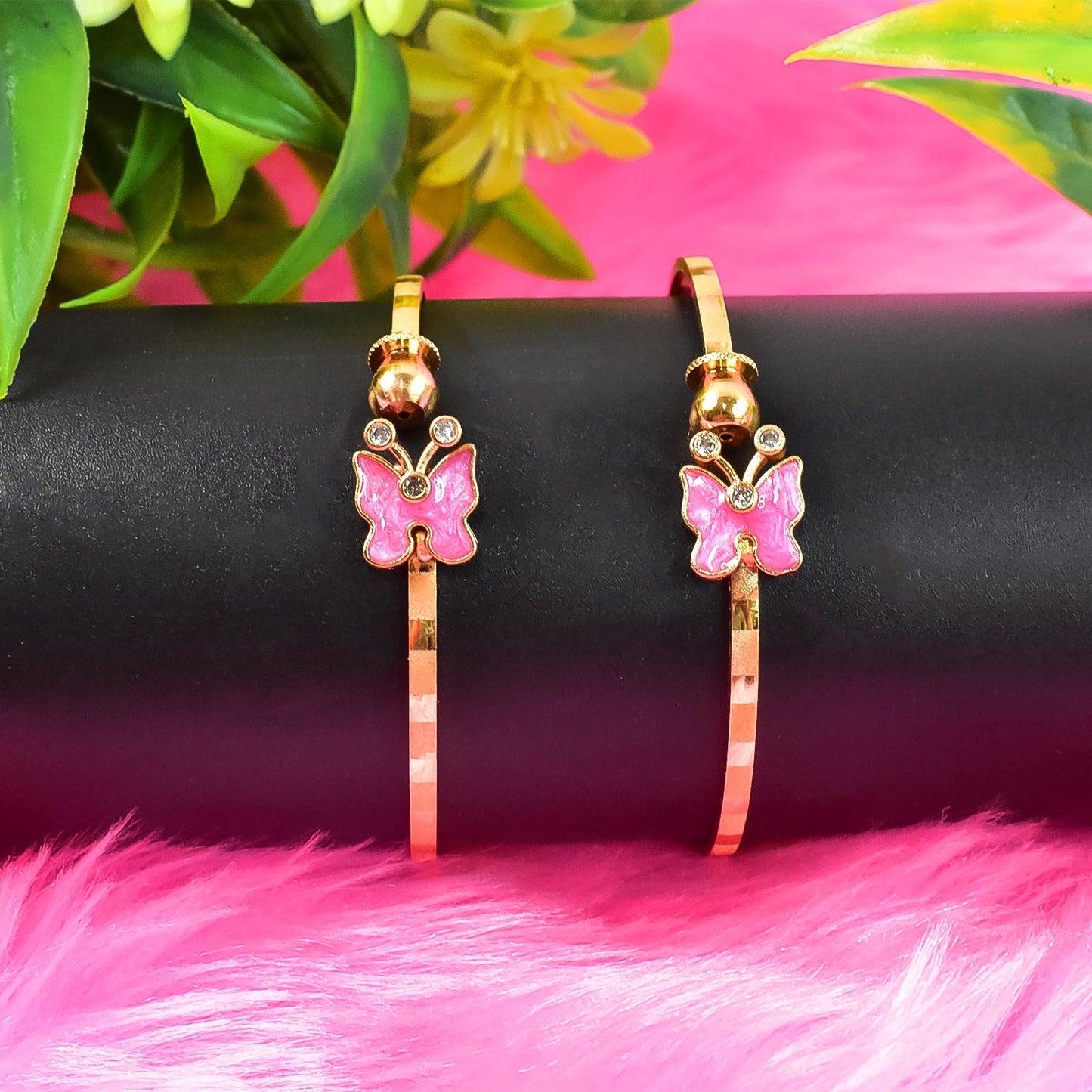 Classic Artificial Golden Bangles (1 Pair)