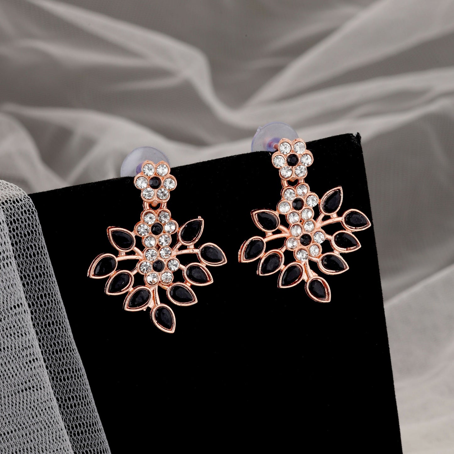 Chic Rose Artificial Gold-Toned Floral & Black Leaf Necklace Set