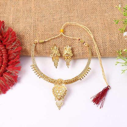 Royal Heritage Leaf Choker Necklace Set – Traditional Design for Festive & Wedding Wear