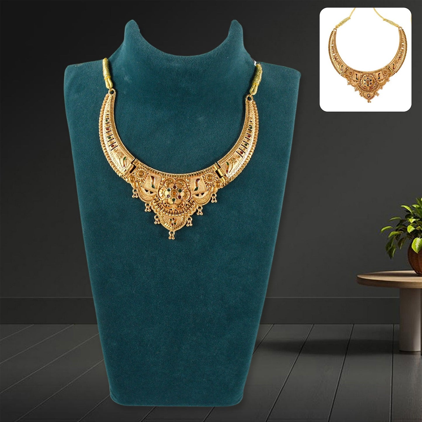 Stunning  Artificial Gold-Plated Necklace Set