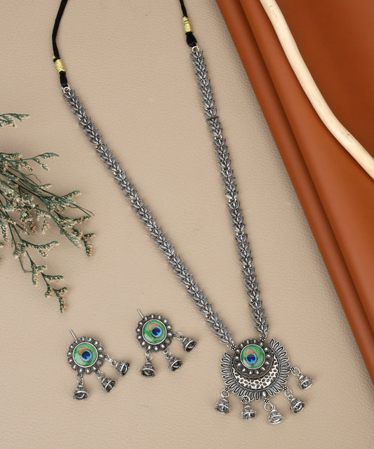 Bold   Artificial Gold-Tone Black Stone Choker with Pearl Drops