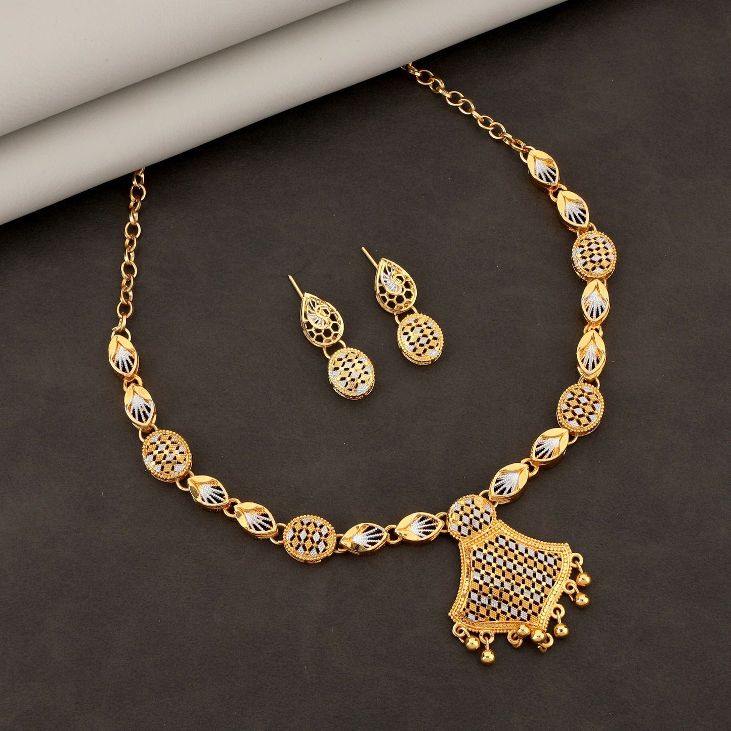 Dual-Tone   Artificial Gold Plated Geometric Pattern Link Necklace Set