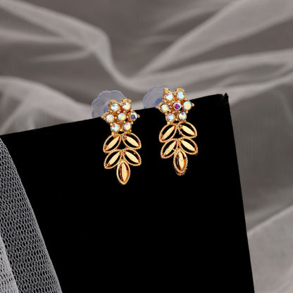 Artificial Gold-Toned American Diamond & Kundan-Style Leafy Necklace Set